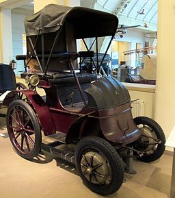 256px-TMW_1428_Lohner-Porsche-Elektromobil